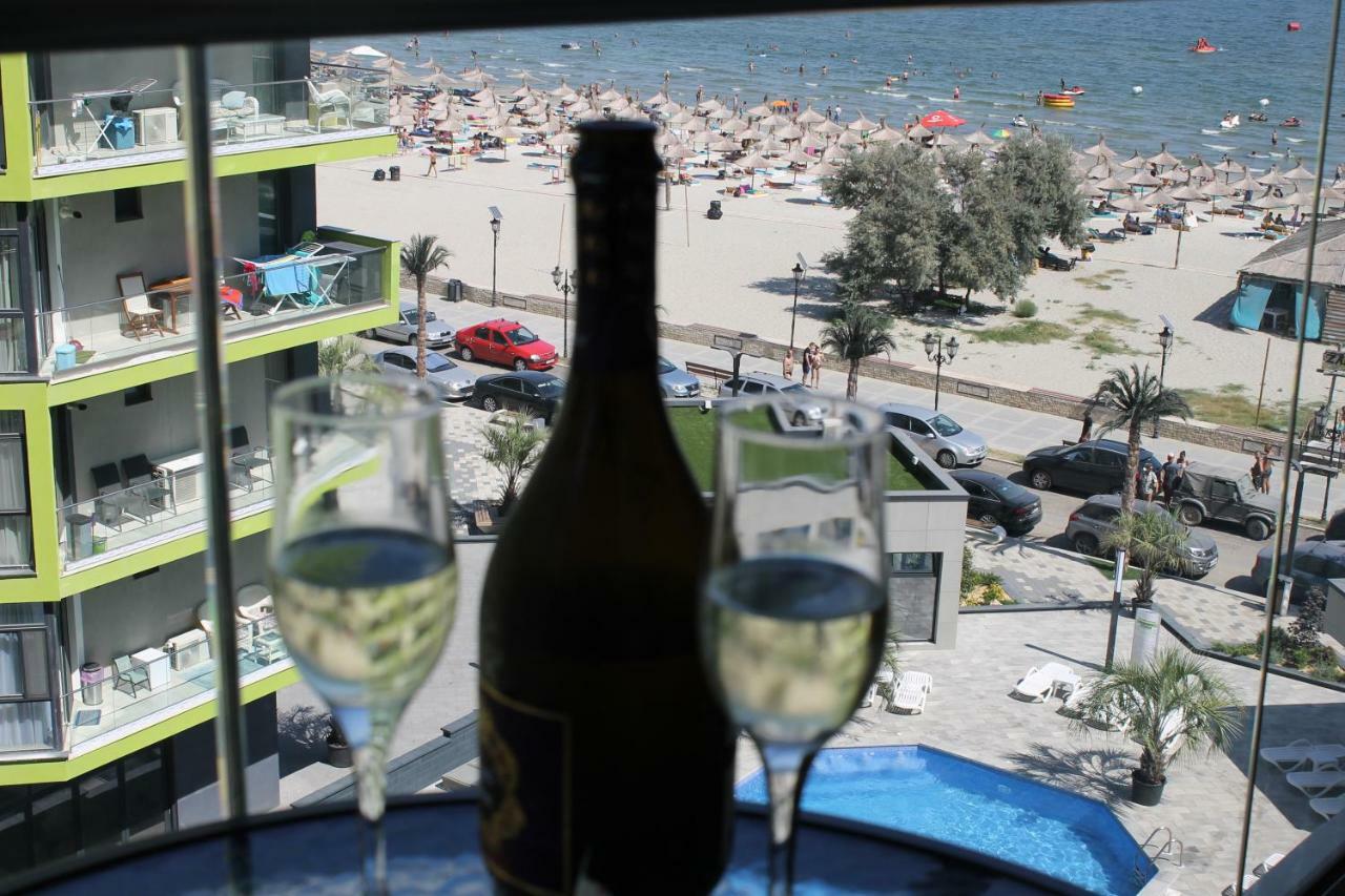 On Beach-Mamaia Residence Năvodari Eksteriør billede